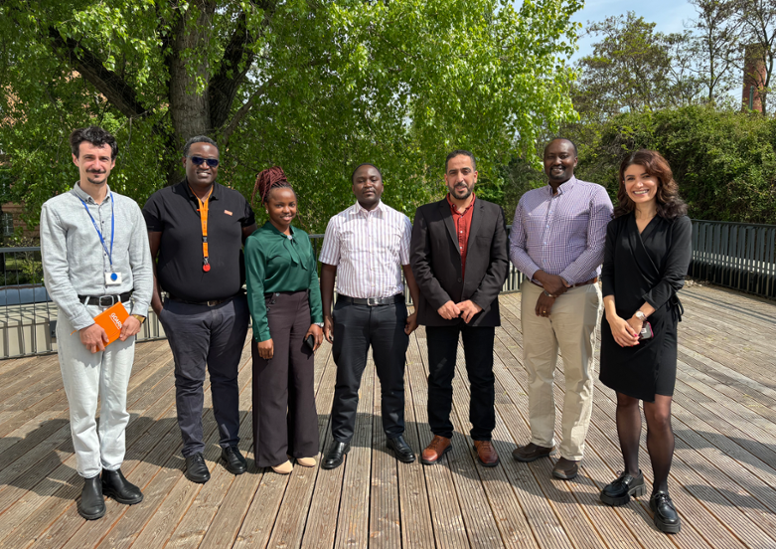 The 2025 GOARN fellows and their mentors. (© RKI) The 2025 GOARN fellows and their mentors.